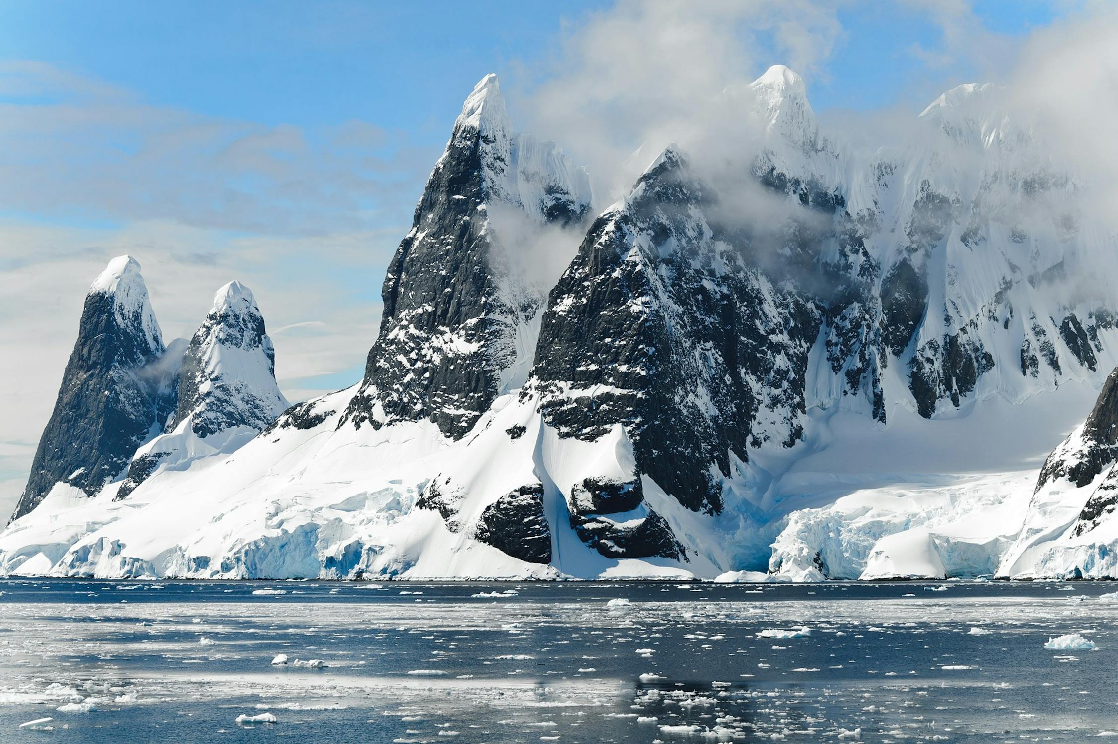 Antarctica Tours: Exploring the Last Frontier with Expert Guides